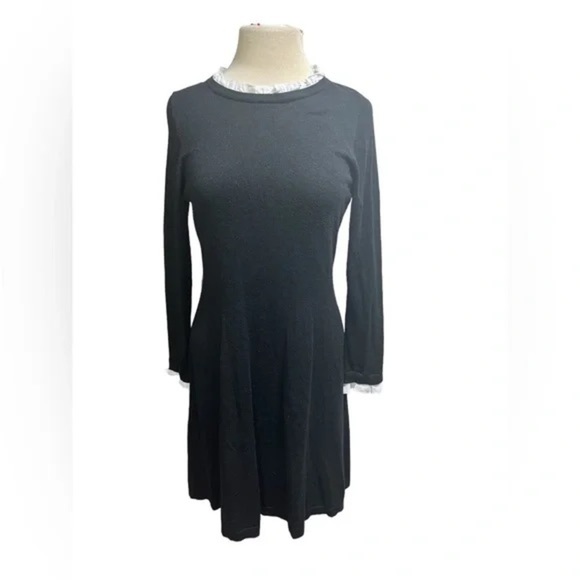 Tahari Dresses & Skirts - Tahari ruffle trim sweater dress size medium